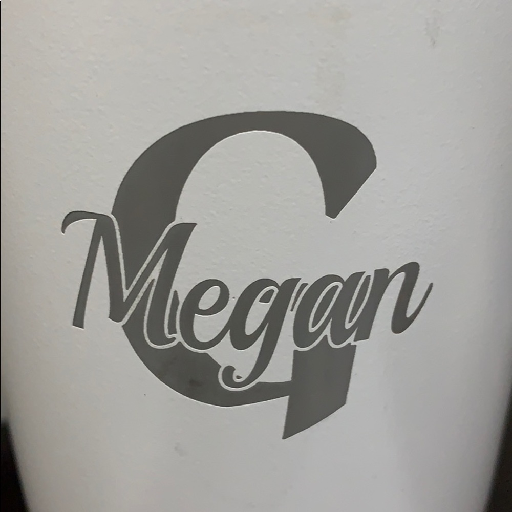 Meet your Posher, Megan